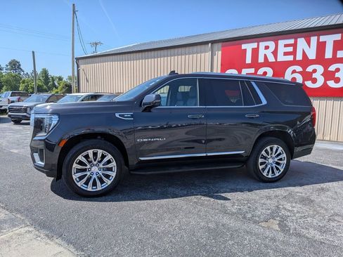 Used 2024 GMC Yukon Denali w/ Advanced Technology Package AWD/4WD image 2