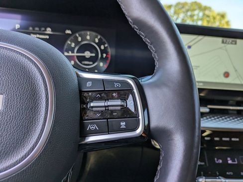 Used 2024 Kia Carnival SX Prestige image 30