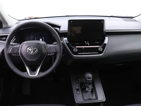 New 2026 Toyota Corolla Cross LE image 5