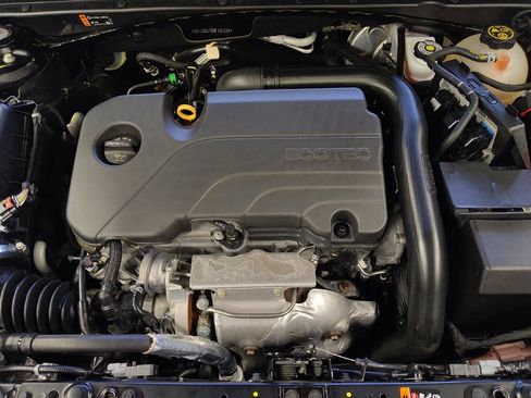 Used 2022 Chevrolet Malibu LT FWD image 30