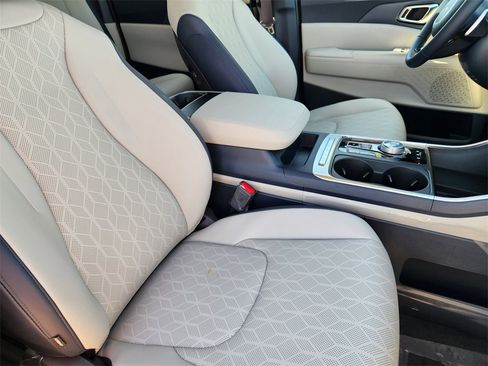 New 2026 Kia Carnival EX image 10