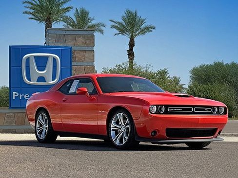 Used 2022 Dodge Challenger R/T image 3