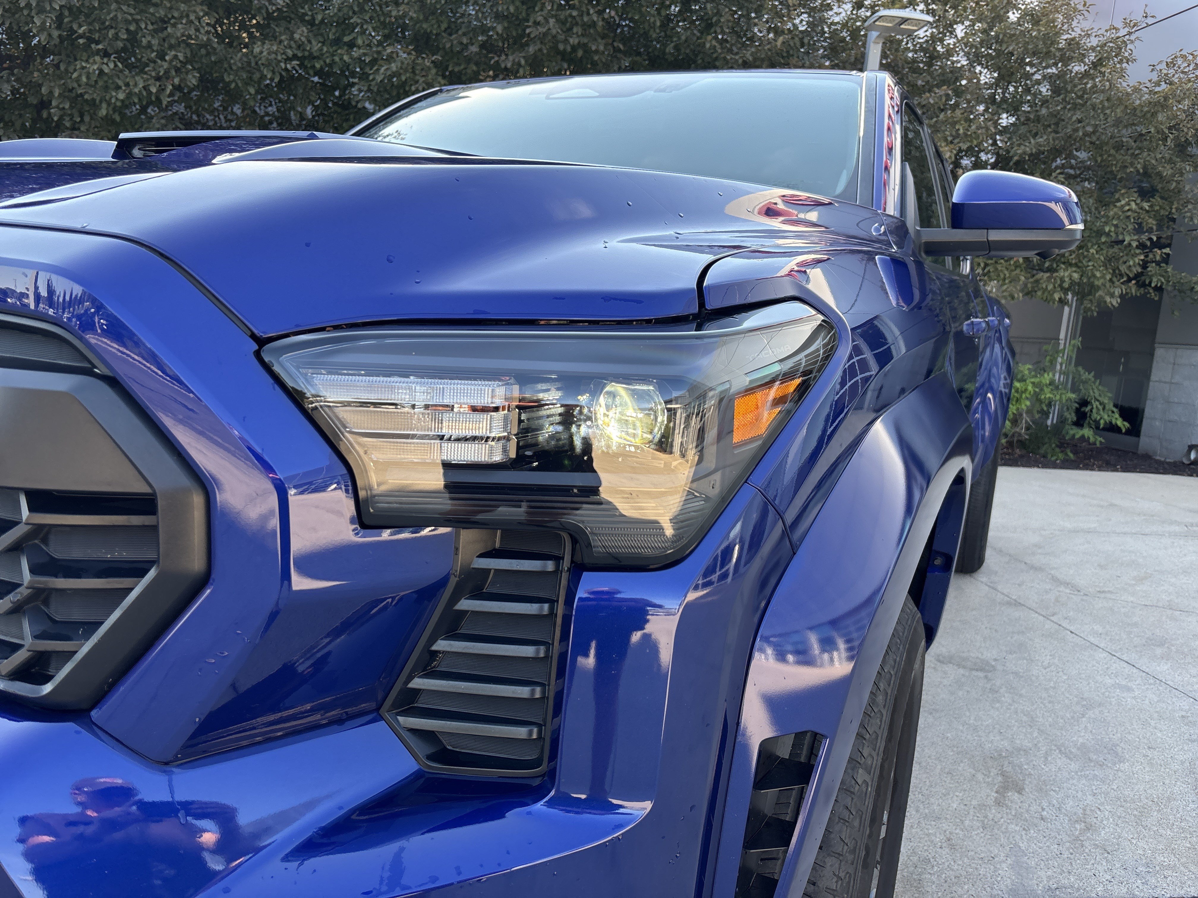 Used 2024 Toyota Tacoma TRD Sport w/ TRD Sport Premium Package AWD/4WD image 10
