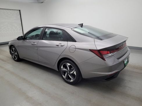 Used 2023 Hyundai Elantra SEL w/ Convenience Package FWD image 3