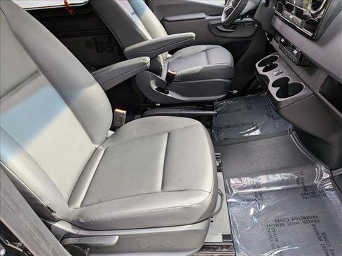 Used 2025 Mercedes-Benz Sprinter 2500 image 17