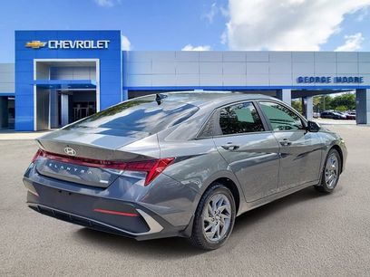 Used 2025 Hyundai Elantra Hybrid