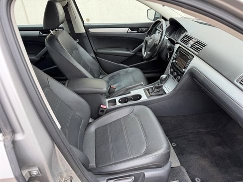 Used 2013 Volkswagen Passat TDI SE image 11