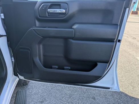 Used 2024 Chevrolet Silverado 3500 W/T image 33