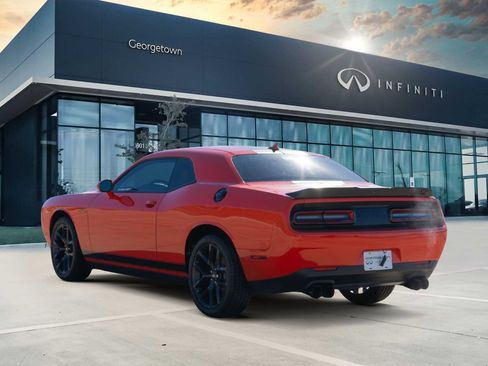 Used 2020 Dodge Challenger SXT w/ Plus Package image 6