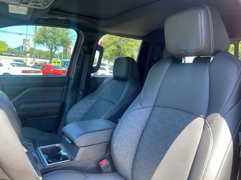 Used 2025 Toyota Tacoma Limited AWD/4WD image 19