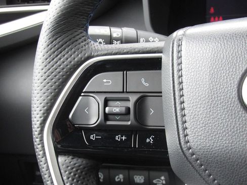 Used 2025 Toyota Tundra Platinum image 24