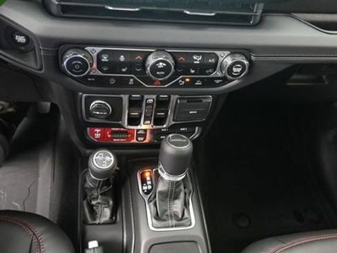 New 2025 Jeep Gladiator Rubicon AWD/4WD image 33