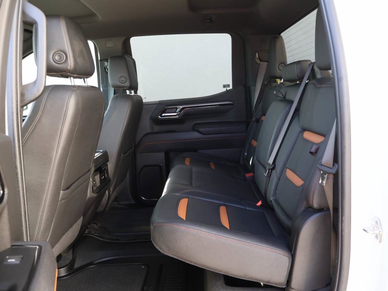 Used 2025 GMC Sierra 1500 AT4 AWD/4WD image 10