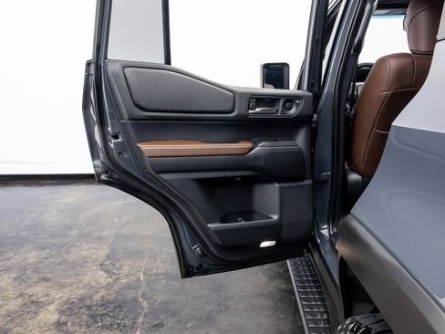 Used 2025 Toyota Land Cruiser w/ Premium Package image 38