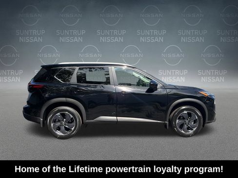 Used 2025 Nissan Rogue SV w/ SV Premium Package FWD image 7