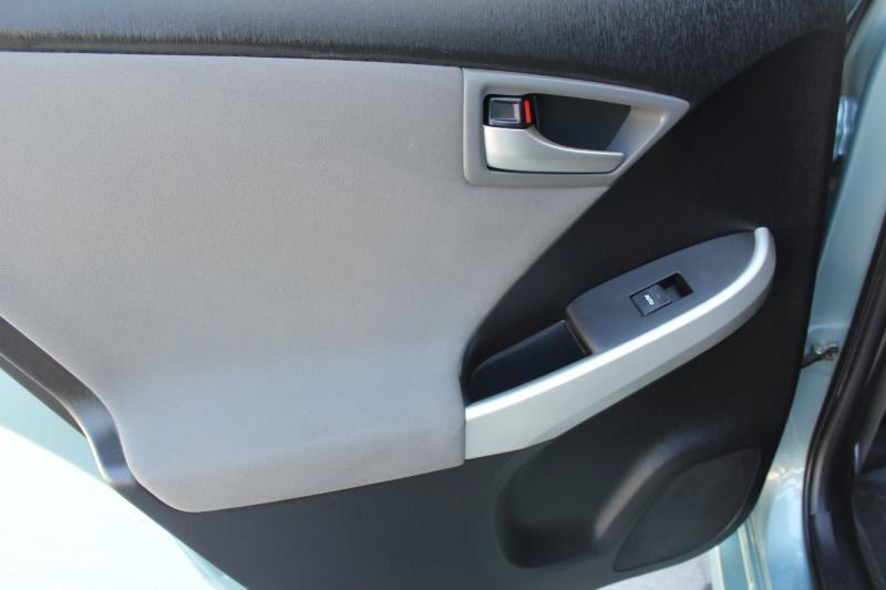 Used 2015 Toyota Prius Two FWD image 14