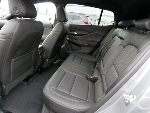 Used 2025 Buick Envista Avenir image 33