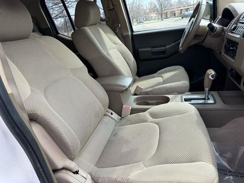 Used 2006 Nissan Frontier SE w/ (P01) Power Pkg image 30