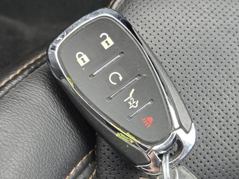 Used 2021 Chevrolet Traverse Premier w/ Redline Edition image 38