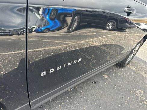 Used 2024 Chevrolet Equinox Premier w/ LPO, Floor Liner Package AWD/4WD image 12