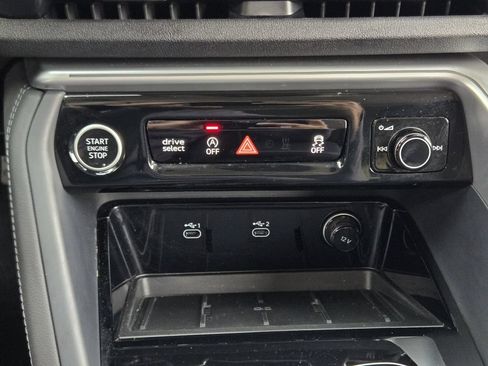 Certified 2025 Audi Q5 Premium Plus w/ Premium Plus AWD/4WD image 24