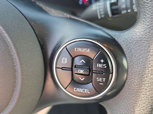 Used 2022 Kia Soul LX w/ Technology Package image 24