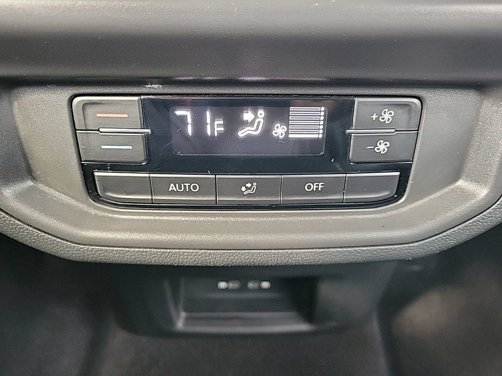 Used 2024 Volkswagen Atlas SE FWD image 20
