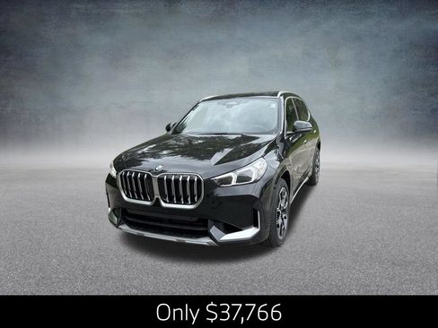 Certified 2025 BMW X1 xDrive28i w/ Convenience Package AWD/4WD image 4