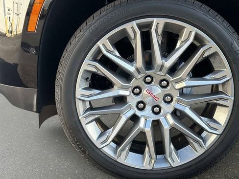 New 2026 GMC Yukon Denali image 10