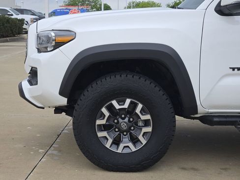 Used 2023 Toyota Tacoma TRD Off-Road AWD/4WD image 8