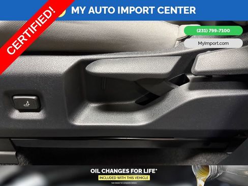 Used 2025 Toyota Tacoma TRD Off-Road image 12