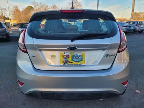 Used 2016 Ford Fiesta SE image 6