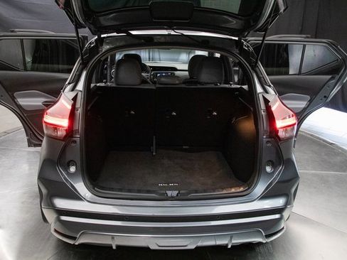 Used 2023 Nissan Kicks SR w/ SR Premium Package image 19