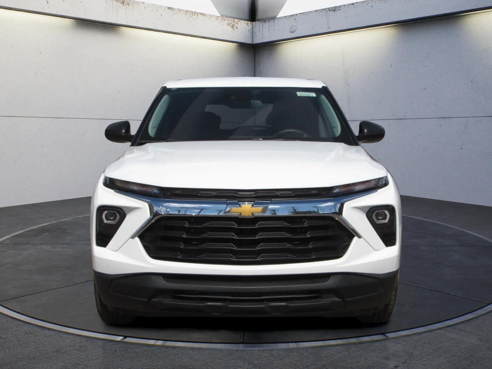Used 2026 Chevrolet TrailBlazer LS w/ LS Confidence Package FWD image 3