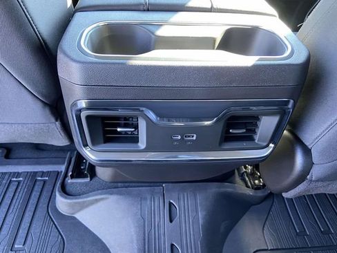 New 2025 GMC Sierra 1500 Elevation image 13