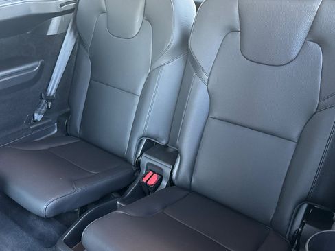 Used 2021 Volvo XC90 T8 Inscription Expression w/ Climate Package image 16