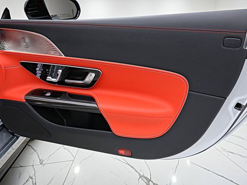 Used 2024 Mercedes-Benz SL 63 AMG 4MATIC image 46