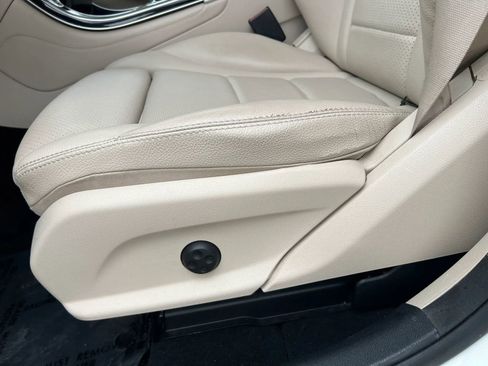 Used 2016 Mercedes-Benz GLC 300 4MATIC image 10