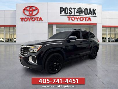 Used 2024 Volkswagen Atlas SE w/ Panoramic Sunroof Package