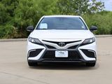 Used 2022 Toyota Camry SE image 2