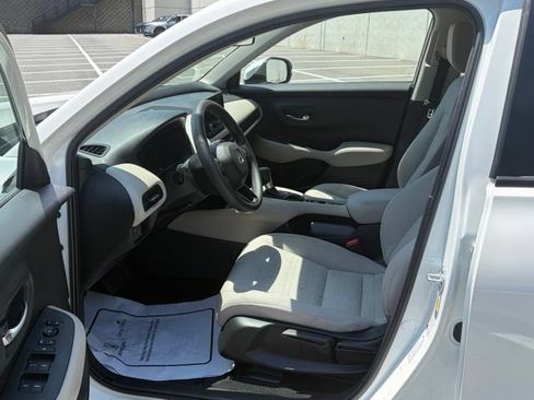 Certified 2025 Honda HR-V LX image 14