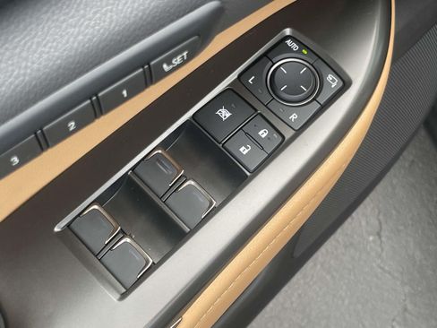 Used 2022 Lexus NX 350 AWD image 18