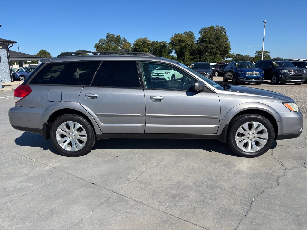 Used 2009 Subaru Outback 2.5i Limited AWD/4WD image 3