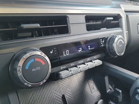 Used 2025 Toyota Tacoma TRD Sport image 10