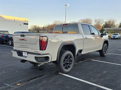New 2026 GMC Sierra 2500 AT4 w/ AT4 Preferred Package image 8