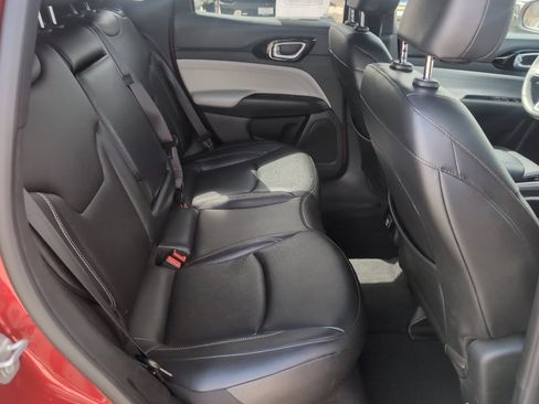 Used 2025 Jeep Compass Limited AWD/4WD image 19