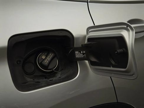 Used 2017 BMW X1 xDrive28i AWD/4WD image 17