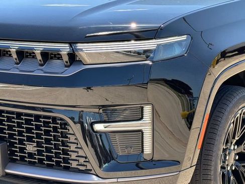 New 2026 Jeep Grand Wagoneer Limited AWD/4WD image 12
