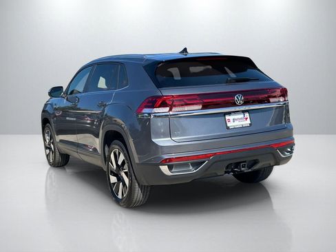 Used 2025 Volkswagen Atlas Cross Sport SE image 7