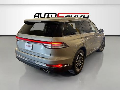 Used 2023 Lincoln Aviator Reserve w/ Equipment Group 201A AWD/4WD image 7